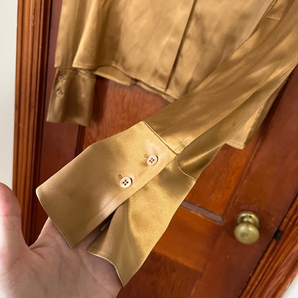 Garfield & Marks 98% Silk Blouse Gold Color - Picture 4 of 6